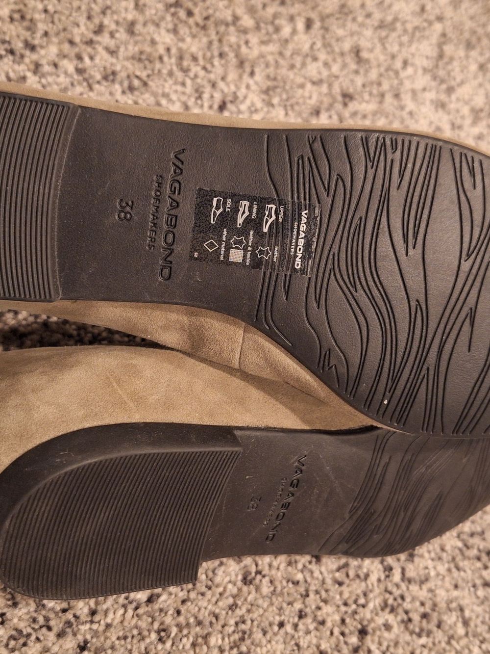 Vagabond Suede Pointed-Toe Flats in Olive/Tan - Picture 4 of 13